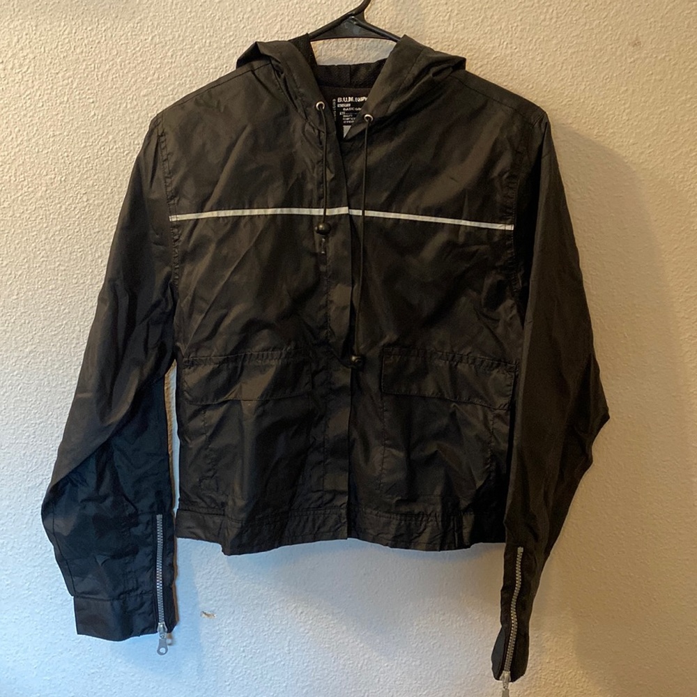 B.U.M equipment crop rain jacket size medium